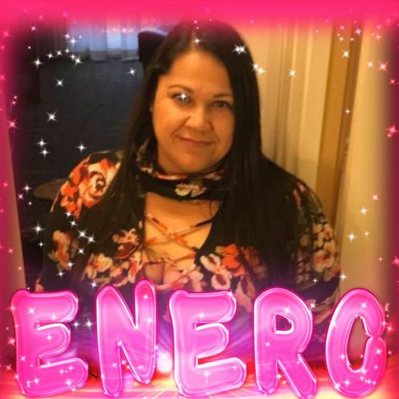 Meet your Posher, Violeta - Picture 1 of 1